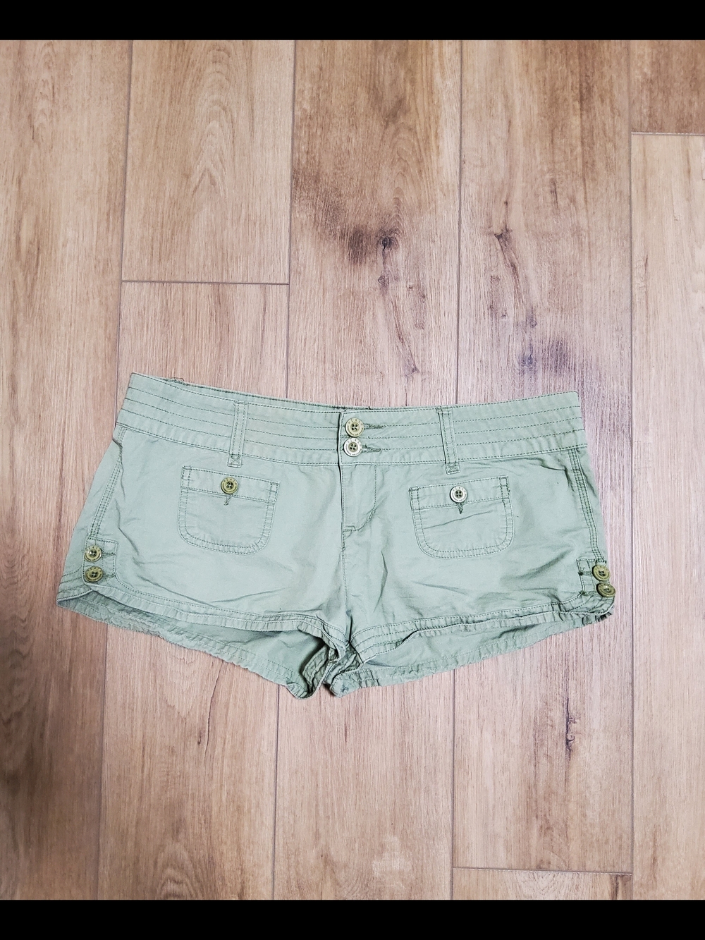 Y2K l.e.i. Low Rise Low Waisted Utility Cargo Pocket Shorts